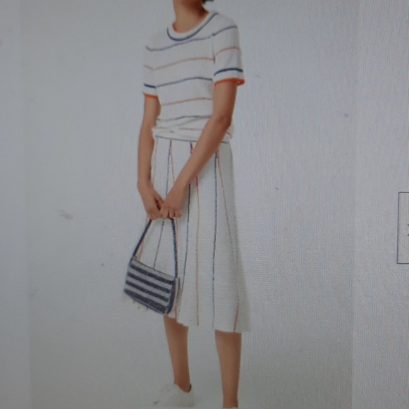 Dresses & Skirts - J Crew flared sweater skirt in stripe midi ivory S